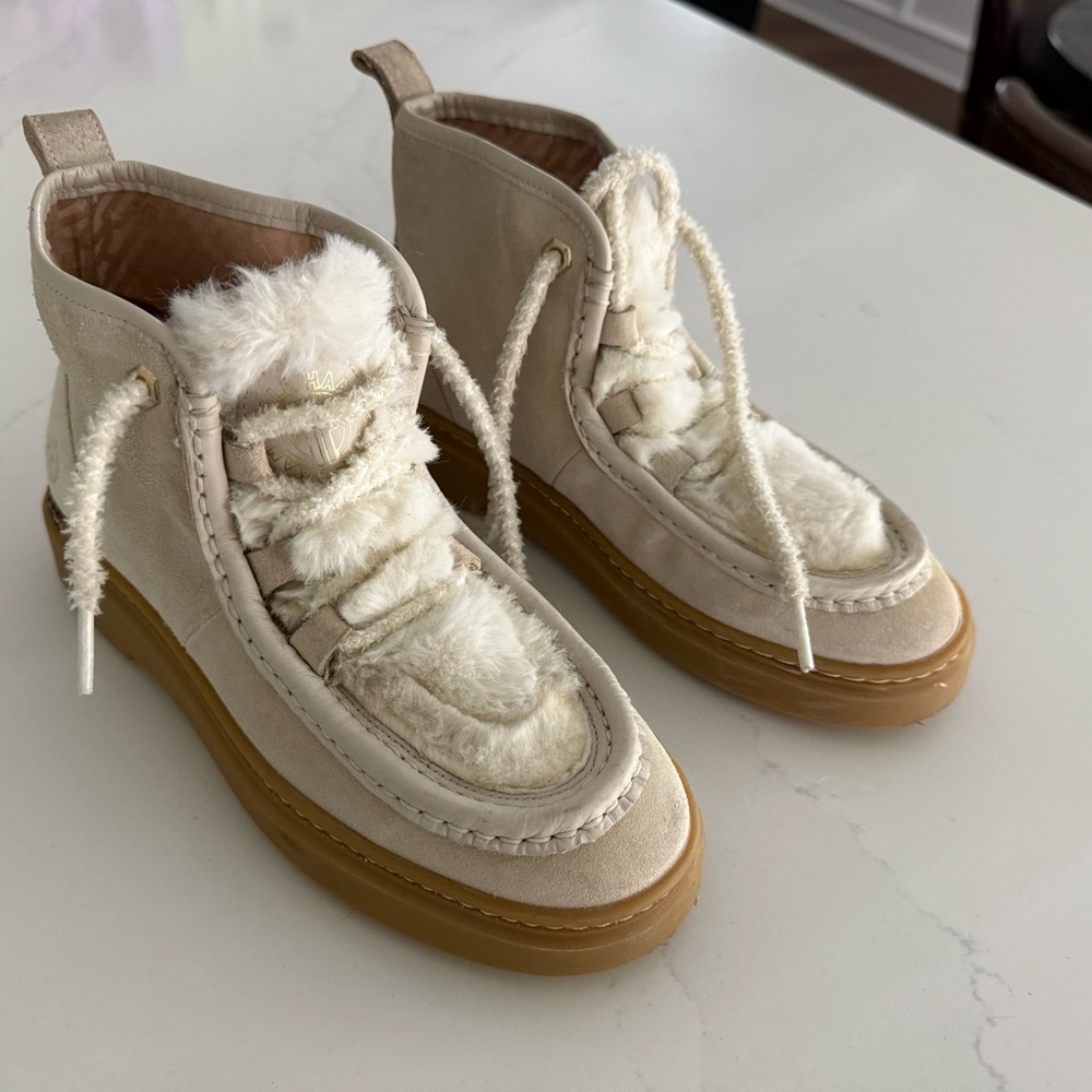 Cole Haan Cream and Tan Ankle Boots